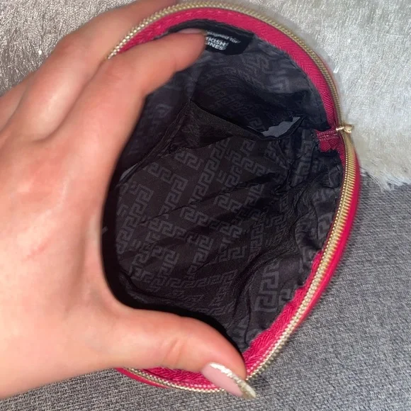 NWOT VERSACE Makeup Bag - Picture 3 of 5